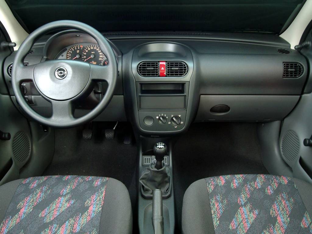 2005 Chevrolet Corsa Seda. (Brasil) X05CH_CS023BR 2005 Chevrolet Corsa