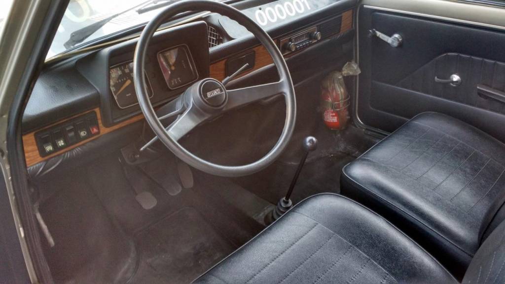 Fiat-147-000001-primeiro-1976-18 Fiat-147-000001-1976