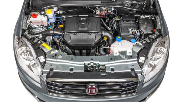 O motor 1.8 16V e.torQ é a única opção | <a href="https://quatrorodas.abril.com.br/noticias/fabricantes/reestilizado-linea-chega-r-55-850-778473.shtml" rel="migration">Leia mais</a> | <a href="https://quatrorodas.abril.com.br/carros/impressoes/fiat-linea-essence-2015-77758" rel="migration"></a> O motor 1.8 16V e.torQ é a única opção | <a href="https://quatrorodas.abril.com.br/noticias/fabricantes/reestilizado-linea-chega-r-55-850-778473.shtml" rel="migration">Leia mais</a> | <a href="https://quatrorodas.abril.com.br/carros/impressoes/fiat-linea-essence-2015-77758" rel="migration"></a>