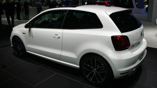 Volkswagen Polo GTI | <a href="https://quatrorodas.abril.com.br/galerias/saloes/paris/2014/direto-salao-paris-parte-2-803962.shtml" rel="migration">Veja mais: direto de Paris - Parte 2</a>