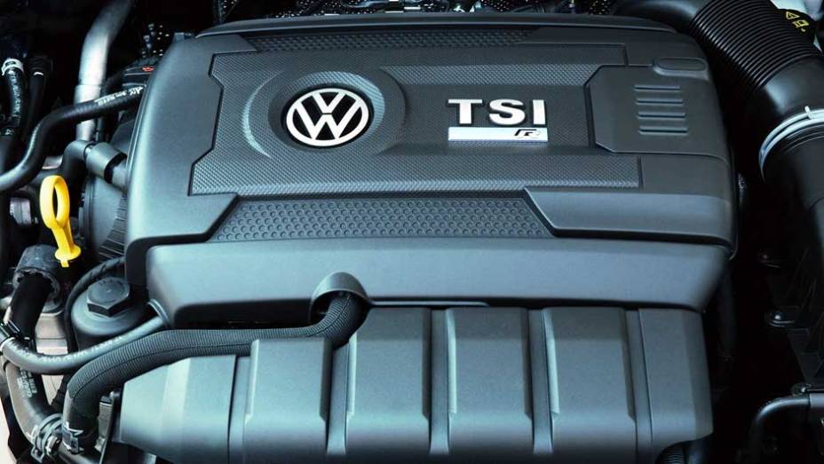 Motor 2.0 TSI é o mesmo do GTI, mas tem 80 cv a mais | <a href="https://quatrorodas.abril.com.br/saloes/frankfurt/2013/volkswagen-golf-r-752207.shtml" rel="migration">Leia mais</a>