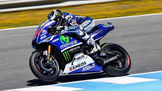 Lorenzo não conseguiu segurar a pressão do rival da Honda. | <a href="https://quatrorodas.abril.com.br/moto/noticias/quatro-vezes-marquez-781513.shtml" rel="migration">Leia mais</a>