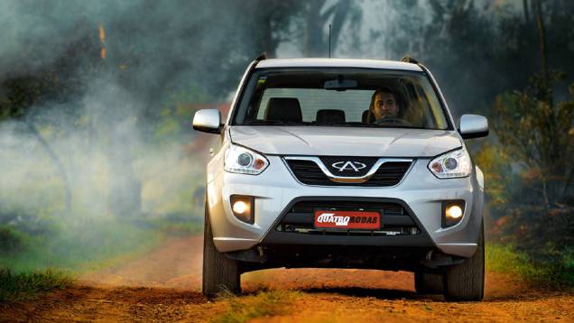 Chery Tiggo: 243 unidades no mês | 2.208 veículos até novembro de 2014 Chery Tiggo: 243 unidades no mês | 2.208 veículos até novembro de 2014