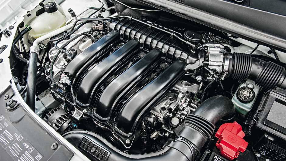 Com 150 cv se abastecido com etanol, motor 2.0 16V &eacute; o mesmo do Duster | <a href="https://quatrorodas.abril.com.br/carros/impressoes/impressoes-ao-dirigir-sandero-r-s-903040.shtml" target="_blank" rel="migration">Leia mais</a>