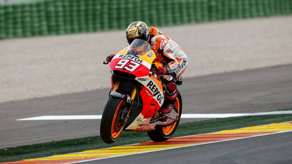 Corrida teve a vitória de Marc Márquez, 13ª na temporada, recorde absoluto. | <a href="https://quatrorodas.abril.com.br/moto/noticias/motogp-marquez-vence-quebra-recorde-vitoria-temporada-811357.shtml" rel="migration">Leia mais</a>