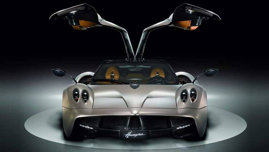 O Huayra é o novo superesportivo da marca de Horacio Pagani