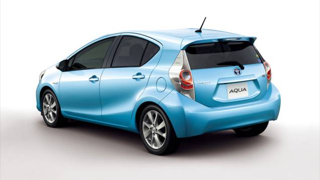 Modelo também é conhecido como Prius C Modelo também é conhecido como Prius C