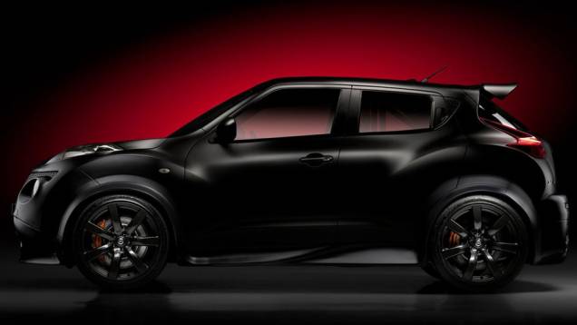 A cor preta deixou o Juke-R com um visual ainda mais invocado | <a href="https://quatrorodas.abril.com.br/noticias/nissan-mostra-juke-r-concept-309534_p.shtml" rel="migration">Leia mais</a>