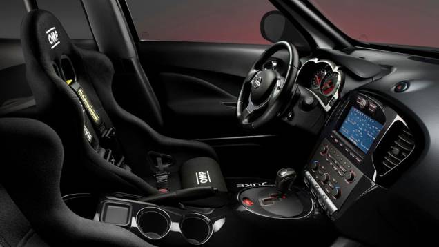 Até bancos concha foram colocados no interior do Juke-R | <a href="https://quatrorodas.abril.com.br/noticias/nissan-mostra-juke-r-concept-309534_p.shtml" rel="migration">Leia mais</a> Até bancos concha foram colocados no interior do Juke-R | <a href="https://quatrorodas.abril.com.br/noticias/nissan-mostra-juke-r-concept-309534_p.shtml" rel="migration">Leia mais</a>