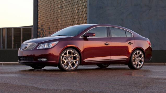 Conforto e luxo foram priorizados nesta nova versão | <a href="https://quatrorodas.abril.com.br/reportagens/salao/buick-lacrosse-gl-concept-646616.shtml" rel="migration">Leia mais</a>