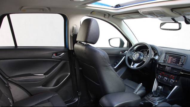 Linhas são mais esculpidas lateralmente | <a href="https://quatrorodas.abril.com.br/reportagens/salao/mazda-cx-5-646622.shtml" rel="migration">Leia mais</a> Linhas são mais esculpidas lateralmente | <a href="https://quatrorodas.abril.com.br/reportagens/salao/mazda-cx-5-646622.shtml" rel="migration">Leia mais</a>