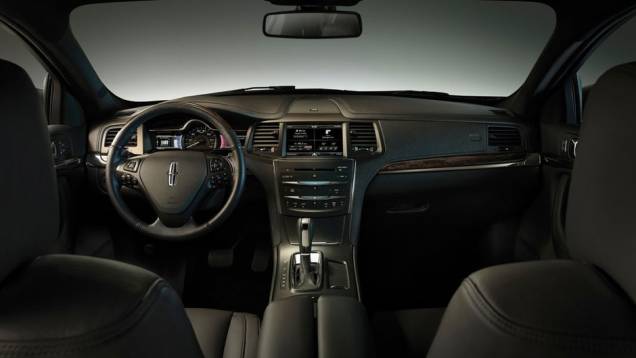MKS vem equipado com o sistema MyLincoln Touch MKS vem equipado com o sistema MyLincoln Touch