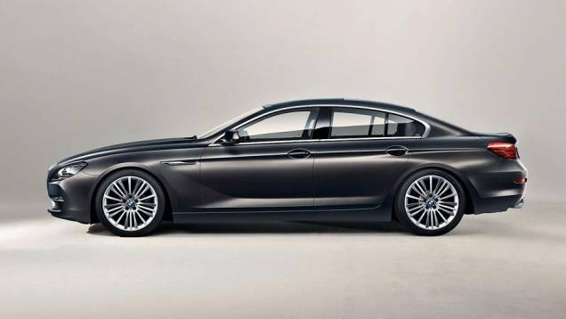 O carro se inspirou no conceito Gran Coupe, mostrado no Salão de Pequim de 2010 | <a href="https://quatrorodas.abril.com.br/saloes/genebra/2012/bmw-serie-g-gran-coupe-678484.shtml" rel="migration">Leia mais</a> O carro se inspirou no conceito Gran Coupe, mostrado no Salão de Pequim de 2010 | <a href="https://quatrorodas.abril.com.br/saloes/genebra/2012/bmw-serie-g-gran-coupe-678484.shtml" rel="migration">Leia mais</a>