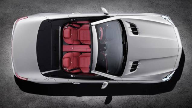 O SL terá motores 3.5 V6 e 4.7 biturbo V8 | <a href="https://quatrorodas.abril.com.br/carros/lancamentos/mercedes-benz-sl-652125.shtml" rel="migration">Leia mais</a> O SL terá motores 3.5 V6 e 4.7 biturbo V8 | <a href="https://quatrorodas.abril.com.br/carros/lancamentos/mercedes-benz-sl-652125.shtml" rel="migration">Leia mais</a>