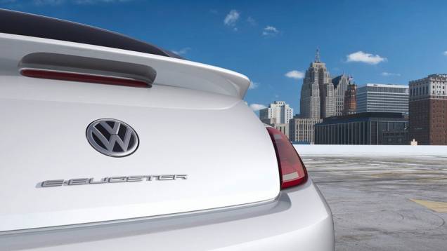 Modelo possui rodas de 19 polegadas e tom mais esportivo que o Beetle Modelo possui rodas de 19 polegadas e tom mais esportivo que o Beetle