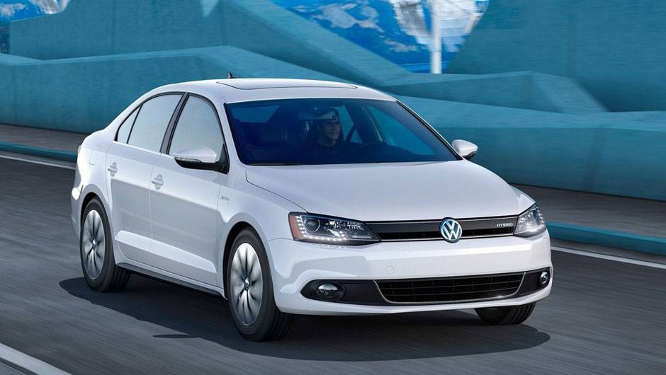 Modelo possui motor a gasolina, 1,4 turbo, que gera 150 cv, e um el&eacute;trico, de 20 kW