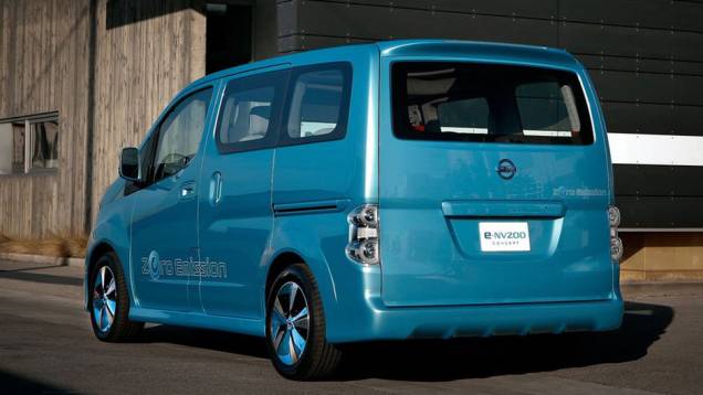 Base do design da van é o NV200, com elementos visuais extraídos do Nissan Leaf