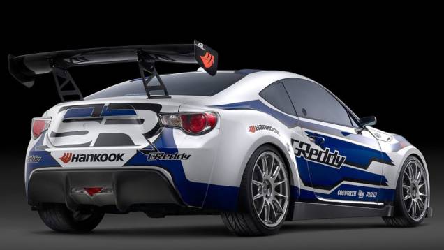 Kit aerodinâmico novo dá ao cupê a sensação extrema de esportividade Kit aerodinâmico novo dá ao cupê a sensação extrema de esportividade