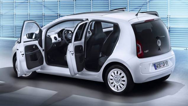 A versão com cinco portas é 475 euros mais cara que a com três portas | <a href="https://quatrorodas.abril.com.br/saloes/genebra/2012/volkswagen-up-5p-678521.shtml" rel="migration">Leia mais</a>