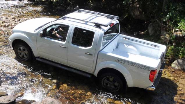 Aprimoramentos foram feitos para atender às novas normas de emissões | <a href="/carros/lancamentos/nissan-frontier-2013-676772.shtml" rel="migration">Leia mais</a> Aprimoramentos foram feitos para atender às novas normas de emissões | <a href="/carros/lancamentos/nissan-frontier-2013-676772.shtml" rel="migration">Leia mais</a>