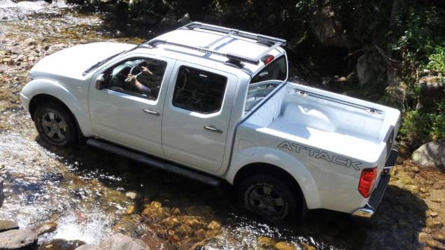 Aprimoramentos foram feitos para atender às novas normas de emissões | <a href="/carros/lancamentos/nissan-frontier-2013-676772.shtml" rel="migration">Leia mais</a>