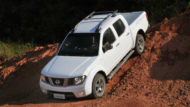 A potência do motor 2.5 turbodiesel foi aumentada nas versões com tração 4x4 | <a href="/carros/lancamentos/nissan-frontier-2013-676772.shtml" rel="migration">Leia mais</a>