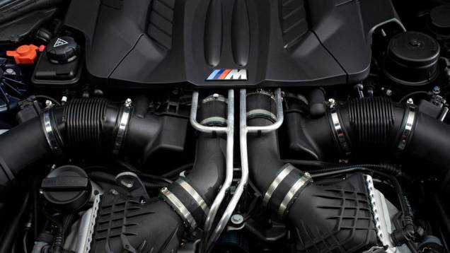 Os 560 cv fazem o M6 andar na frente da concorrência | <a href="https://quatrorodas.abril.com.br/saloes/genebra/2012/bmw-m6-678571.shtml" rel="migration">Leia mais</a> Os 560 cv fazem o M6 andar na frente da concorrência | <a href="https://quatrorodas.abril.com.br/saloes/genebra/2012/bmw-m6-678571.shtml" rel="migration">Leia mais</a>