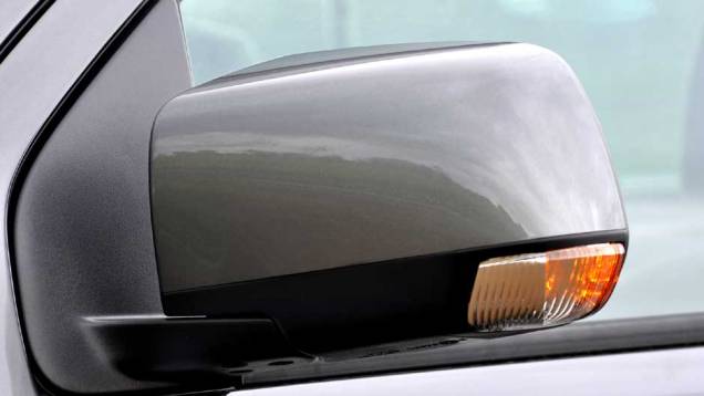 Piscas estão integrados aos retrovisores | <a href="https://quatrorodas.abril.com.br/carros/lancamentos/chevrolet-s10-677036.shtml" rel="migration">Leia mais</a> Piscas estão integrados aos retrovisores | <a href="https://quatrorodas.abril.com.br/carros/lancamentos/chevrolet-s10-677036.shtml" rel="migration">Leia mais</a>