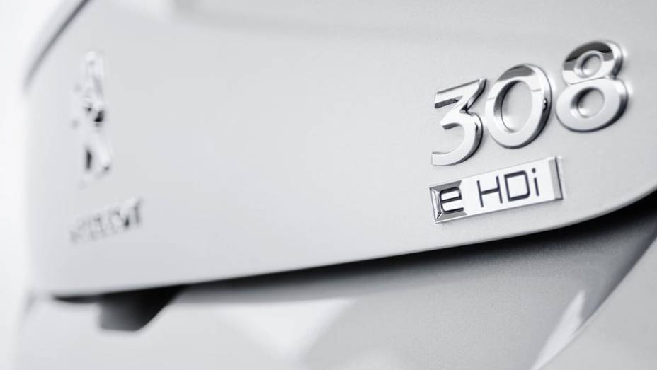 Preço inicial é de R$ 53.990 | <a href="https://quatrorodas.abril.com.br/carros/lancamentos/peugeot-308-677117.shtml" rel="migration">Leia mais</a>