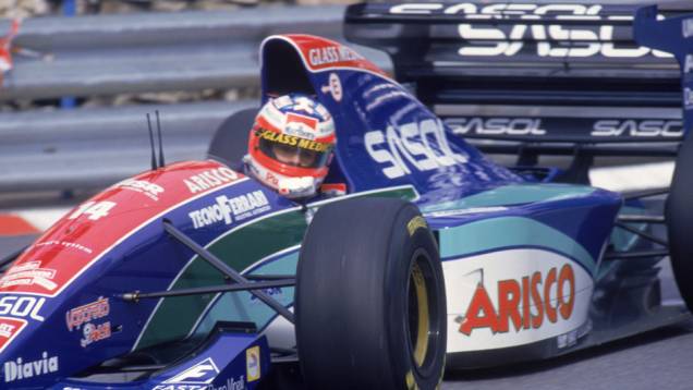 Maio de 1994 - Torna-se o principal representante brasileiro na F-1 depois do acidente fatal de Ayrton Senna no mesmo GP de San Marino.