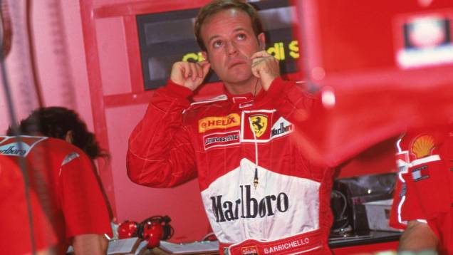 2000 - ano de feitos inéditos: em abril, conquistou a primeira pole-position na Ferrari; em julho, fez uma prova memorável no GP da Alemanha, saindo do 18º lugar para vencer pela primeira vez na categoria; Barrichello terminou o ano em quarto lugar, com 6