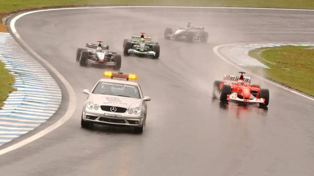 2003 - Faz a pole do GP do Brasil, mas abandona na volta 47, quando estava na liderança. Compensa a frustração com vitórias na Inglaterra e no Japão, além de três poles. Anota 65 pontos e obtém o quarto lugar geral.