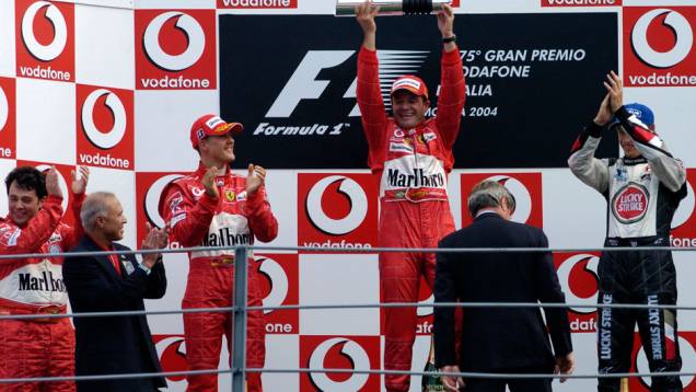 2004 - Em ano de hegemonia da Ferrari, só deixa de marcar pontos em duas das 18 corridas. Vence na Itália e na China e anota quatro poles, inclusive no Brasil. Erra na estratégia em Interlagos e termina a prova em terceiro. É vice-campeão pela segunda vez