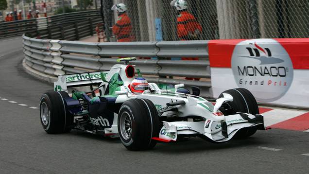 2008 - Em condições adversas, consegue levar o (outra vez) fraco carro da Honda à terceira colocação na Inglaterra. Marca 11 pontos e finaliza o ano em 14º.
