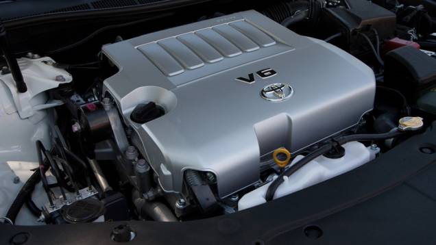 Motor 3.5 V6 de 24 válvulas entrega 277 cv de potência | <a href="https://quatrorodas.abril.com.br/carros/lancamentos/toyota-camry-2013-679638.shtml" rel="migration">Leia mais</a> Motor 3.5 V6 de 24 válvulas entrega 277 cv de potência | <a href="https://quatrorodas.abril.com.br/carros/lancamentos/toyota-camry-2013-679638.shtml" rel="migration">Leia mais</a>