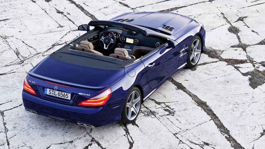 O tratamento da AMG fez bem ao já belo Classe SL | <a href="https://quatrorodas.abril.com.br/saloes/nova-york/2012/mercedes-benz-sl65-amg-680824.shtml" rel="migration">Leia mais</a>