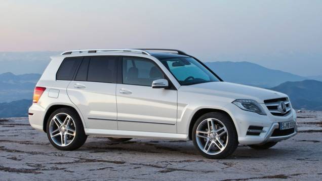 A principal novidade é a adoção de um novo motor na versão GLK250 Bluetec | <a href="https://quatrorodas.abril.com.br/saloes/nova-york/2012/mercedes-benz-classe-glk-680843.shtml" rel="migration">Leia mais</a>