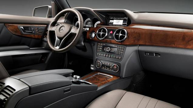 Entre os equipamentos de série não houve alterações | <a href="https://quatrorodas.abril.com.br/saloes/nova-york/2012/mercedes-benz-classe-glk-680843.shtml" rel="migration">Leia mais</a> Entre os equipamentos de série não houve alterações | <a href="https://quatrorodas.abril.com.br/saloes/nova-york/2012/mercedes-benz-classe-glk-680843.shtml" rel="migration">Leia mais</a>