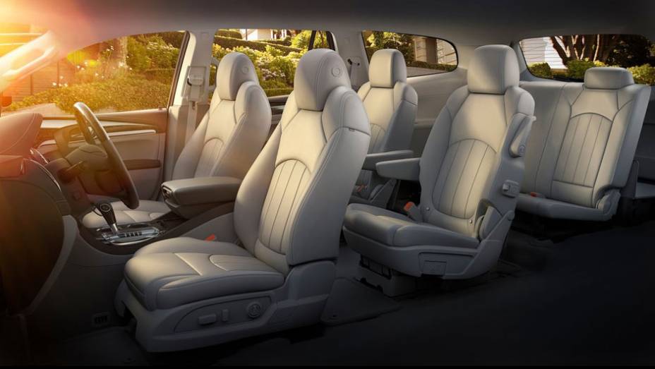 Novidades cromadas e um sistema de entretenimento IntelliLink são destaques no interior | <a href="https://quatrorodas.abril.com.br/saloes/nova-york/2012/buick-enclave-681102.shtml" rel="migration">Leia mais</a>