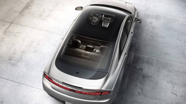 Como item de série, o modelo conta com o sistema Lincoln Drive Control | <a href="https://quatrorodas.abril.com.br/saloes/nova-york/2012/lincoln-mkz-2013-681093.shtml" rel="migration">Leia mais</a> Como item de série, o modelo conta com o sistema Lincoln Drive Control | <a href="https://quatrorodas.abril.com.br/saloes/nova-york/2012/lincoln-mkz-2013-681093.shtml" rel="migration">Leia mais</a>