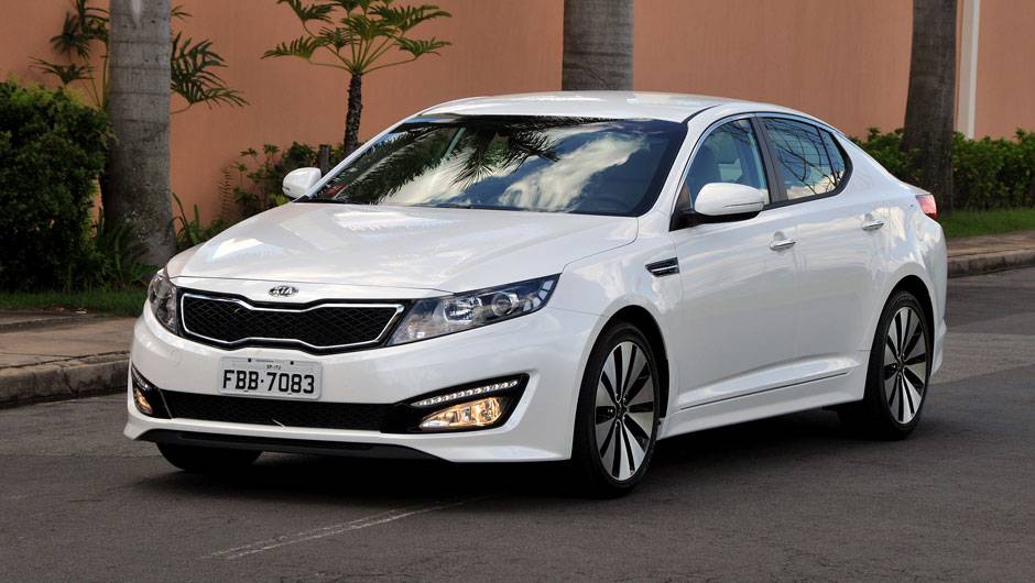 Op&ccedil;&atilde;o de entrada custa R$ 96.900 | <a href="https://quatrorodas.abril.com.br/carros/lancamentos/kia-optima-681089.shtml" rel="migration">Leia mais</a>