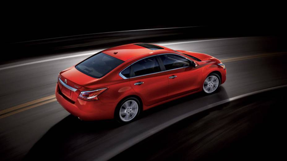 Sedã é equipado com motor 2.5 de 182 cavalos | <a href="https://quatrorodas.abril.com.br/saloes/nova-york/2012/nissan-altima-681185.shtml" rel="migration">Leia mais</a>