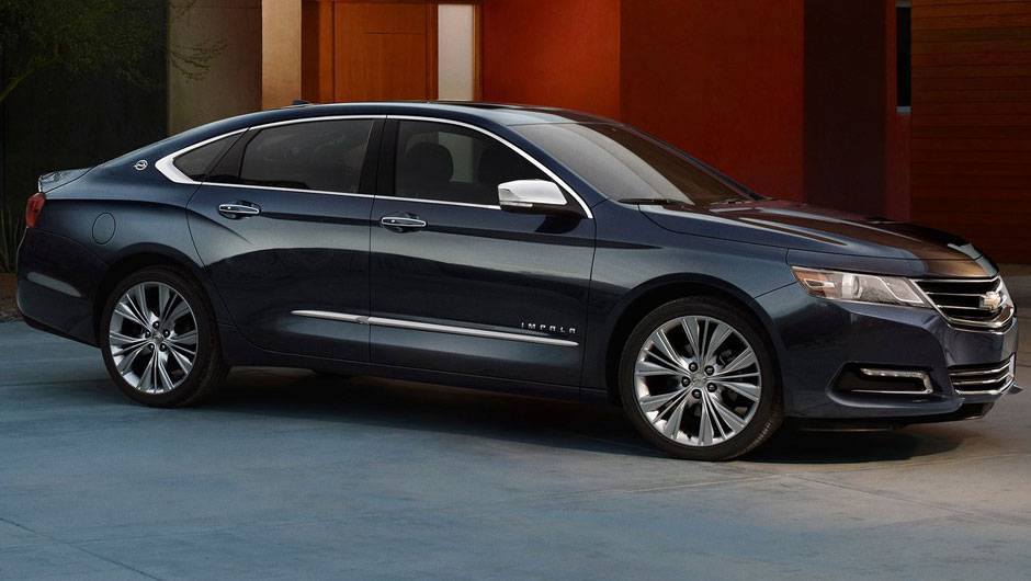 Olhando de frente, chama aten&ccedil;&atilde;o a nova grade frontal | <a href="https://quatrorodas.abril.com.br/saloes/nova-york/2012/chevrolet-impala-681135.shtml" rel="migration">Leia mais</a>