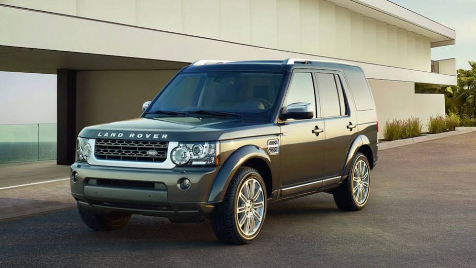 Versão limitada terá apenas 2 mil unidades | <a href="https://quatrorodas.abril.com.br/saloes/nova-york/2012/discovery-4-hse-luxury-681275.shtml" rel="migration">Leia mais</a>