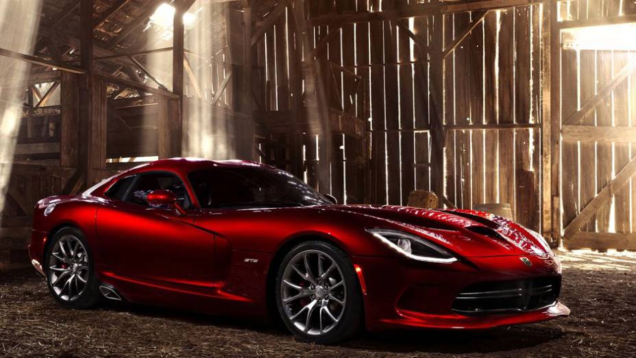 Modelo deixa de se chamar Dodge Viper e vira SRT Viper| <a href="https://quatrorodas.abril.com.br/saloes/nova-york/2012/srt-viper-681186.shtml" rel="migration">Leia mais</a>