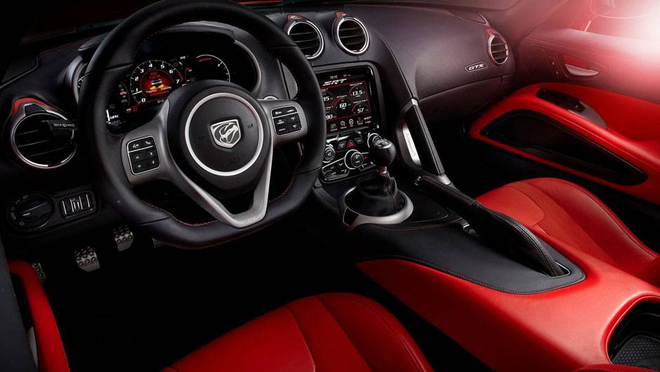 Novo logo do modelo ser&aacute; utilizado pela primeira vez| <a href="https://quatrorodas.abril.com.br/saloes/nova-york/2012/srt-viper-681186.shtml" rel="migration">Leia mais</a>