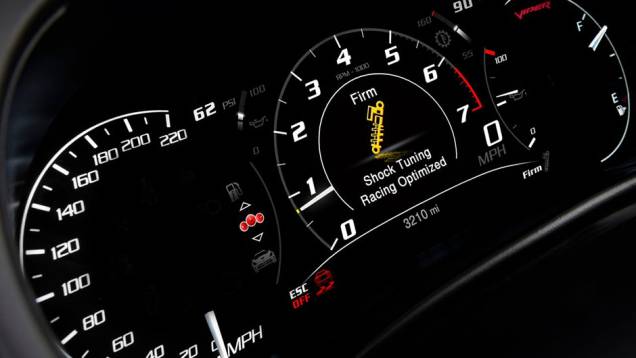 Modelo possui opção de direção esportiva| <a href="https://quatrorodas.abril.com.br/saloes/nova-york/2012/srt-viper-681186.shtml" rel="migration">Leia mais</a> Modelo possui opção de direção esportiva| <a href="https://quatrorodas.abril.com.br/saloes/nova-york/2012/srt-viper-681186.shtml" rel="migration">Leia mais</a>