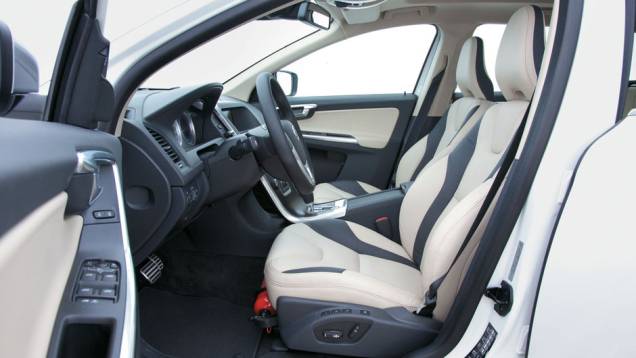 O Volvo é o que melhor alia ergonomia e conforto. | <a href="https://quatrorodas.abril.com.br/carros/comparativos/land-rover-evoque-x-audi-q3-x-volvo-xc60-x-bmw-x1-681821.shtml" rel="migration">Leia mais</a>