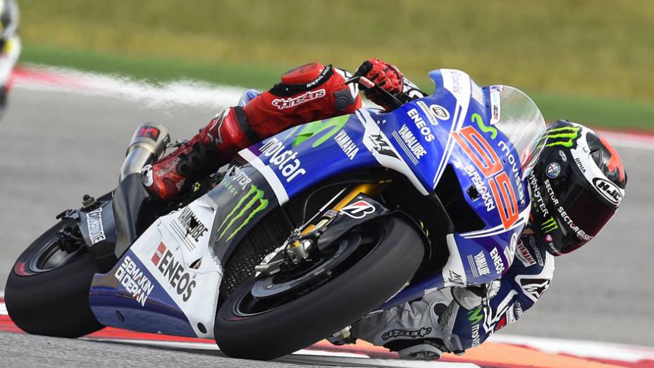 Jorge Lorenzo sai na quinta posição | <a href="https://quatrorodas.abril.com.br/moto/noticias/marquez-domina-treino-pole-austin-779649.shtml" rel="migration">Leia mais</a>