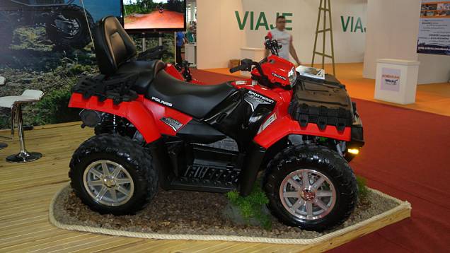 Linha Sportsman Touring foi exibida no estande da Polaris Linha Sportsman Touring foi exibida no estande da Polaris